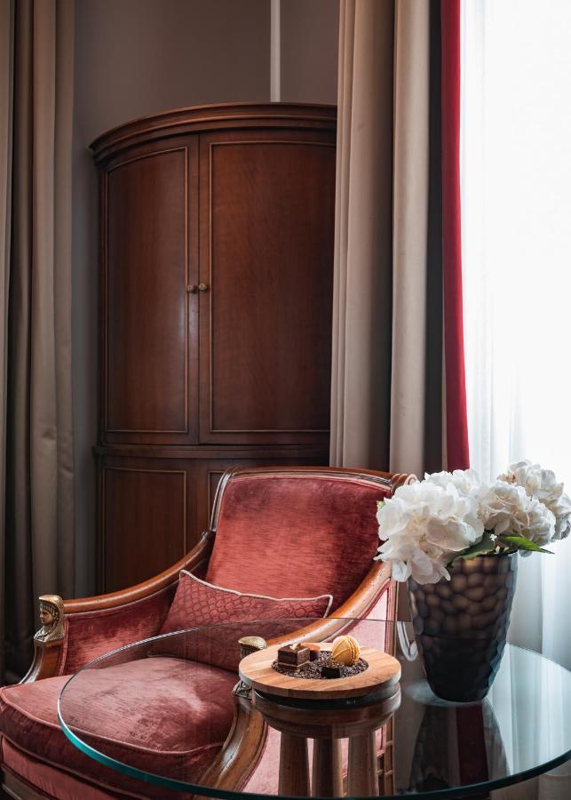 Althoff Grandhotel Schloss Bensberg Bergisch Gladbach Exterior foto A room at the hotel