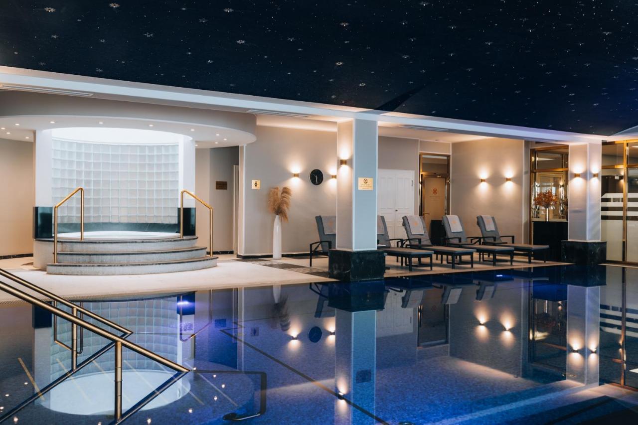 Althoff Grandhotel Schloss Bensberg Bergisch Gladbach Exterior foto The spa at The Dorchester