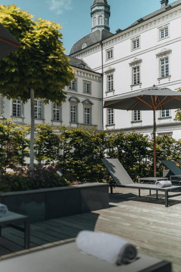 Althoff Grandhotel Schloss Bensberg Bergisch Gladbach Exterior foto The hotel's garden
