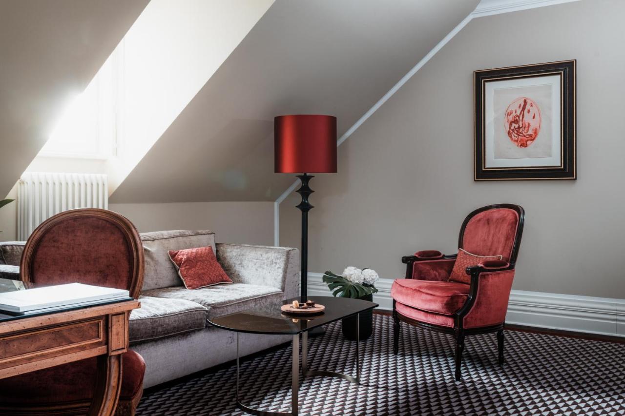 Althoff Grandhotel Schloss Bensberg Bergisch Gladbach Exterior foto A suite at the hotel