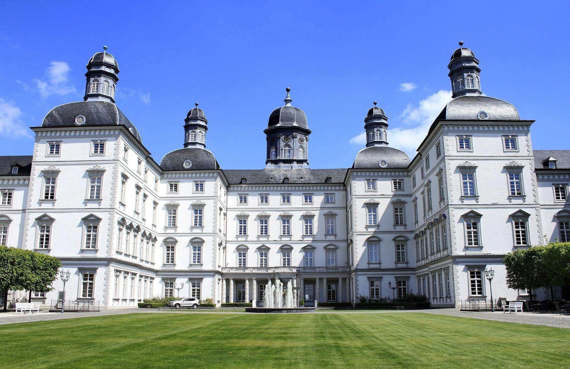Althoff Grandhotel Schloss Bensberg Bergisch Gladbach Exterior foto Gloriamar Abbey